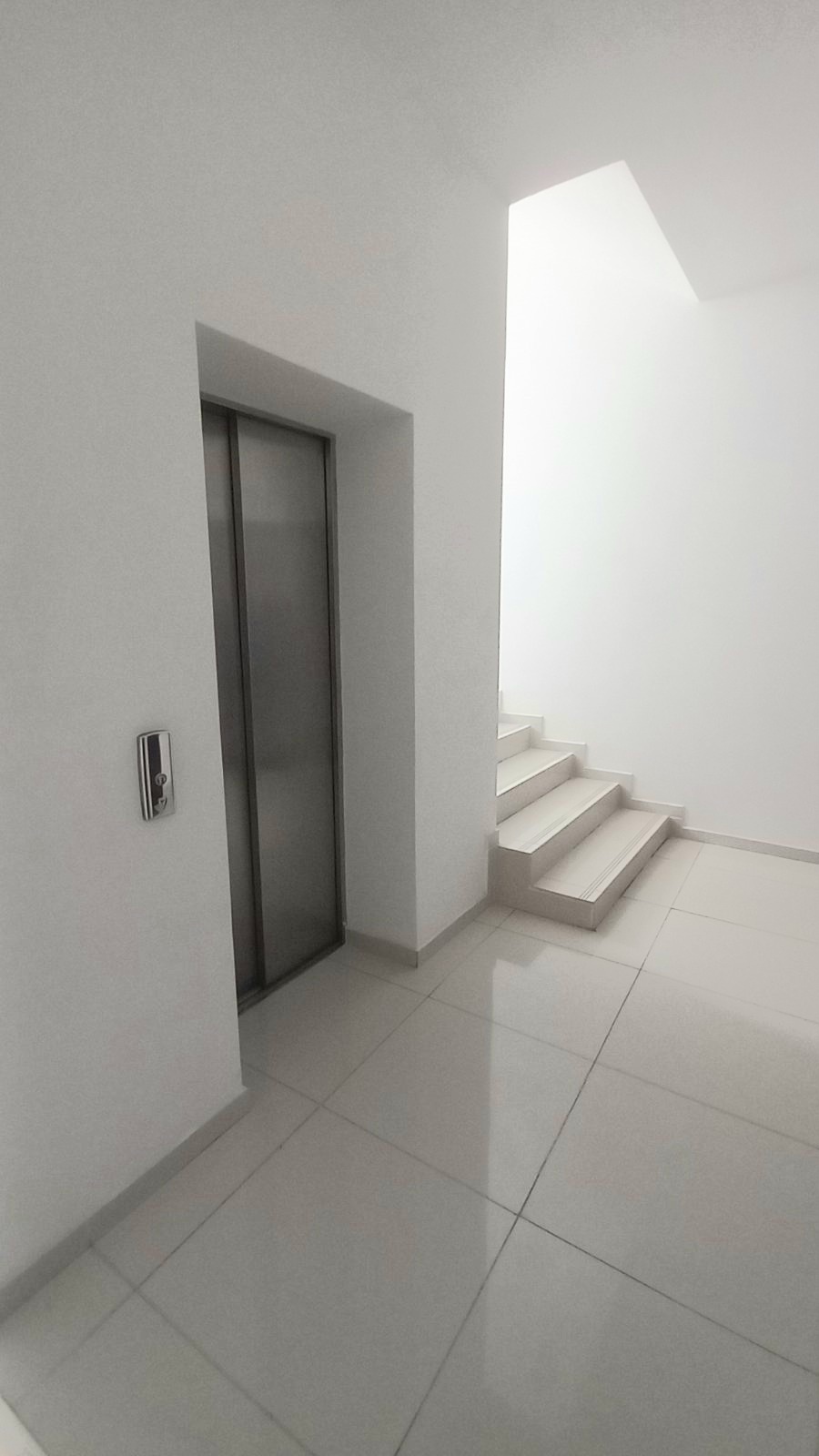 У продажу 3-х кім квартира в ЖК Зелений мис з дорогим продажем ремонтом та меблями