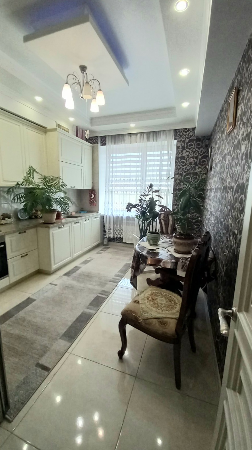 У продажу 3-х кім квартира в ЖК Зелений мис з дорогим продажем ремонтом та меблями