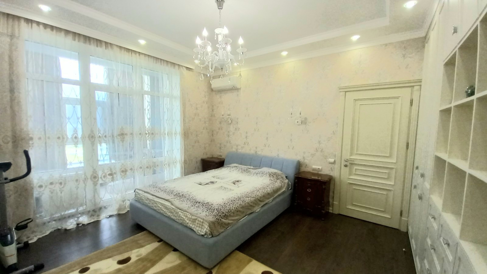 У продажу 3-х кім квартира в ЖК Зелений мис з дорогим продажем ремонтом та меблями