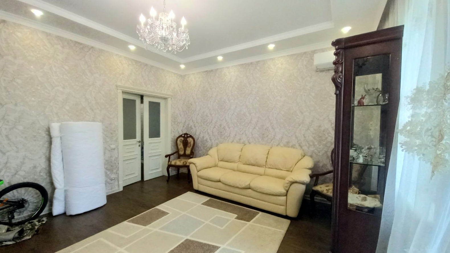 У продажу 3-х кім квартира в ЖК Зелений мис з дорогим продажем ремонтом та меблями