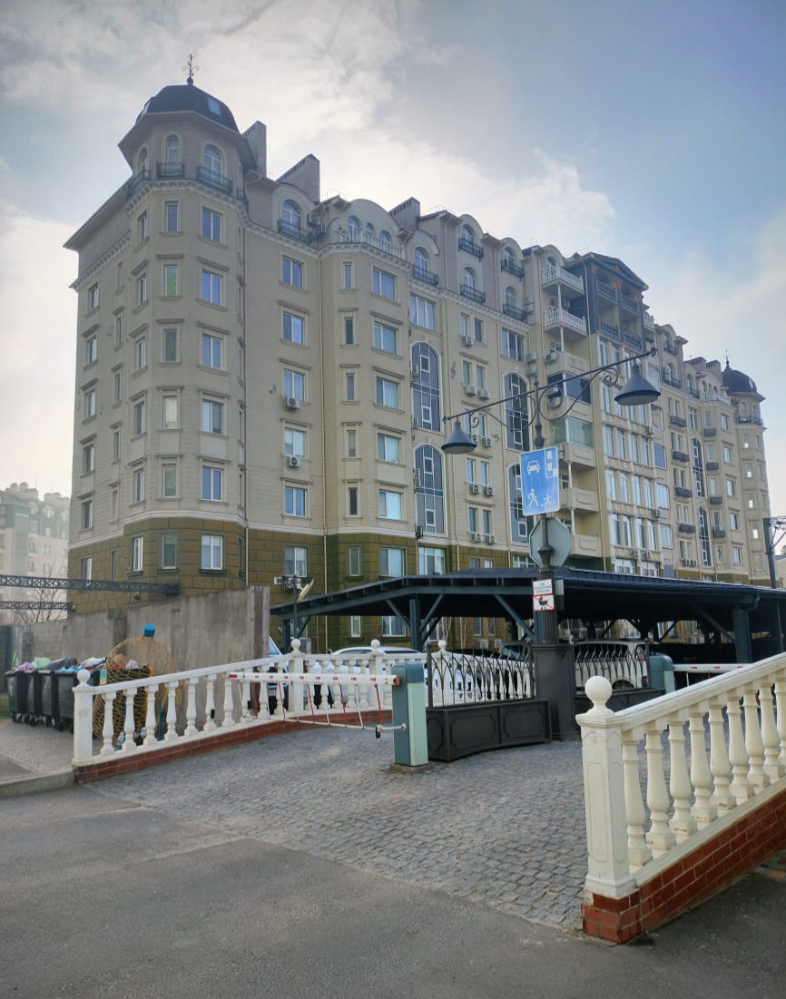 У продажу 3-х кім квартира в ЖК Зелений мис з дорогим продажем ремонтом та меблями