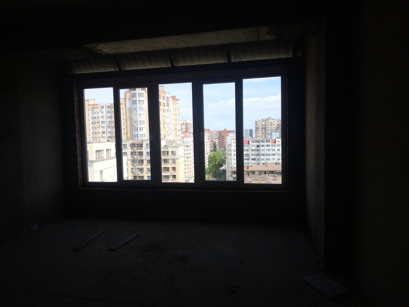 Двохрівнева квартира на Зоопарковій