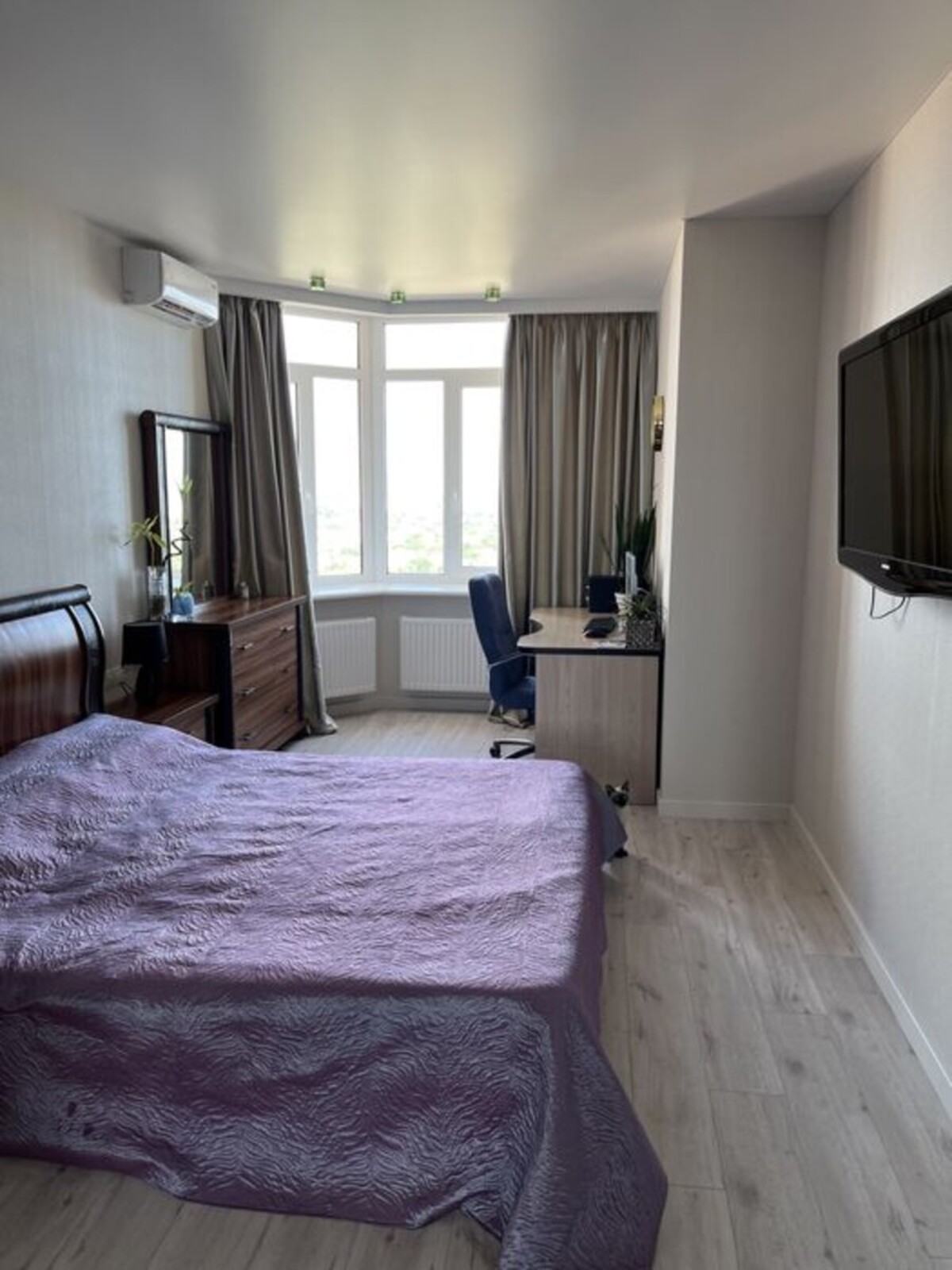 Квартирам на Жаботинського вул.