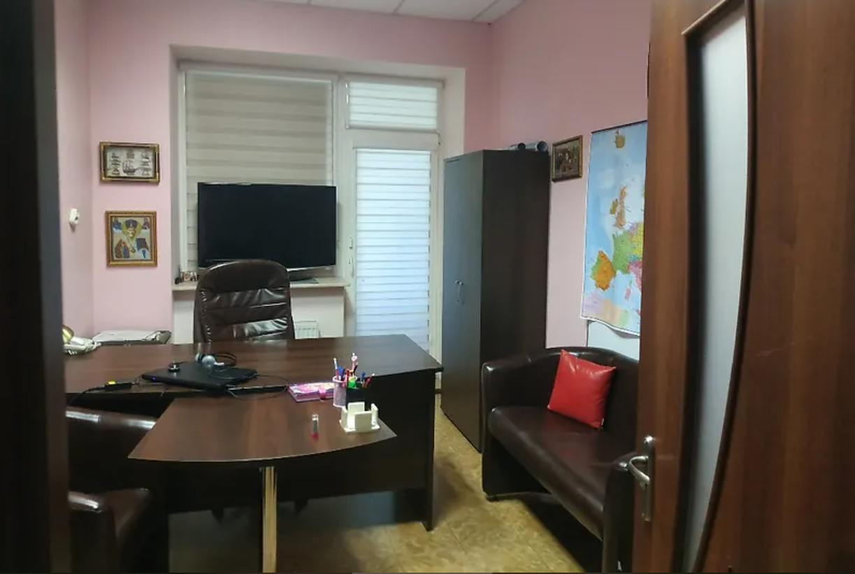 Однокімнатна квартира на Зоопарковій