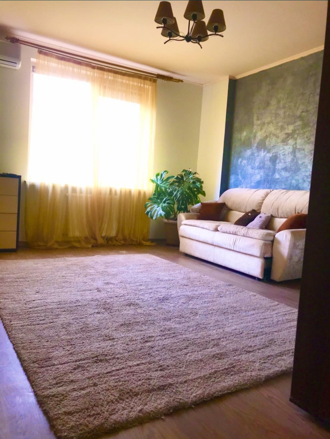 Квартира на Сахарова Академіка вул.