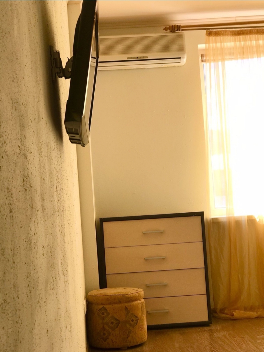 Квартира на Сахарова Академіка вул.