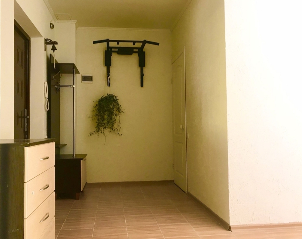 Квартира на Сахарова Академіка вул.