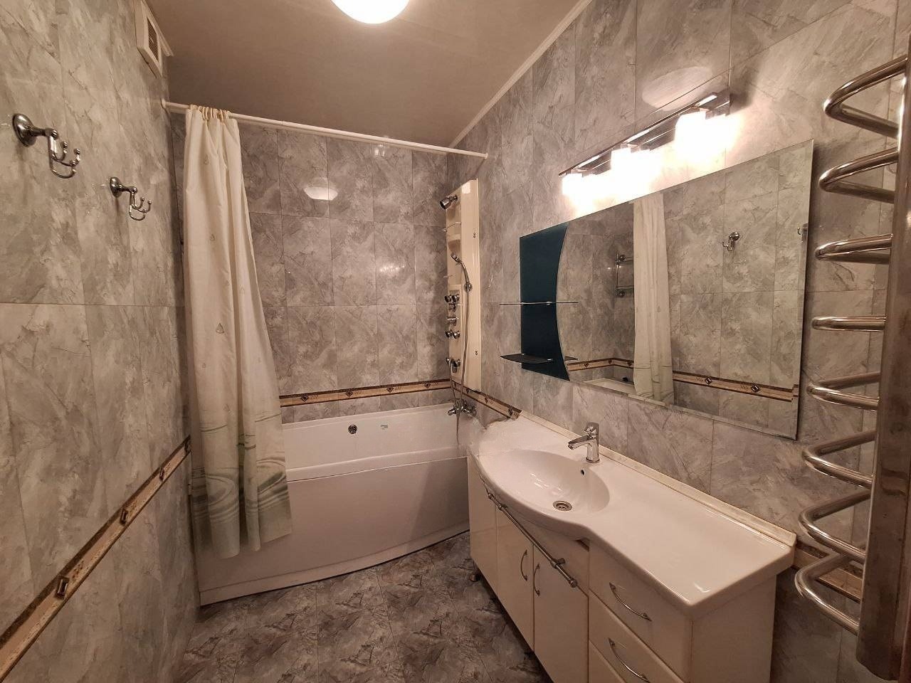 3 комнатная квартира на Новосельского ул