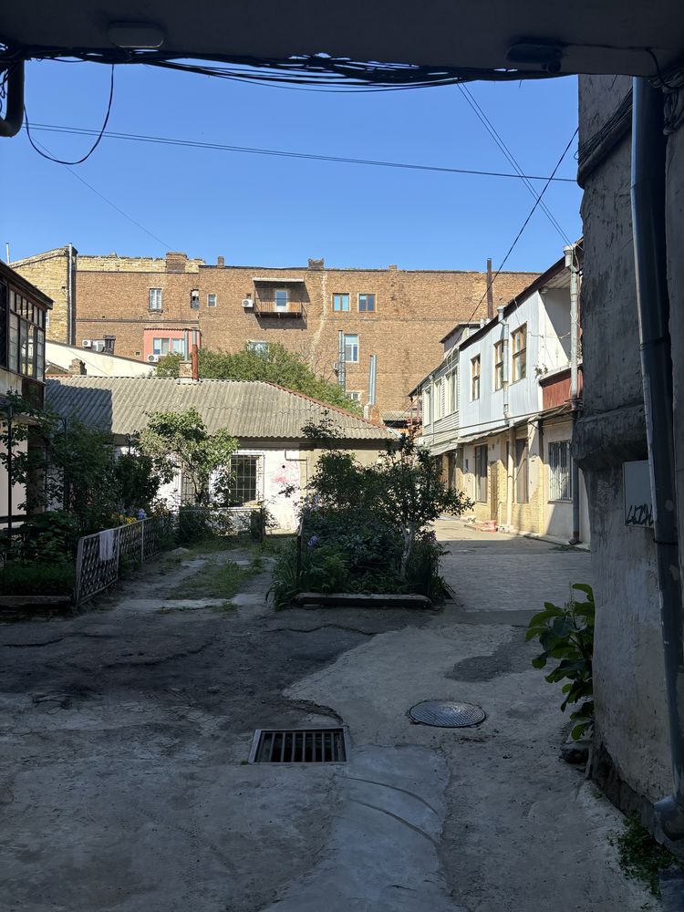 Квартира на Нежинская вул.