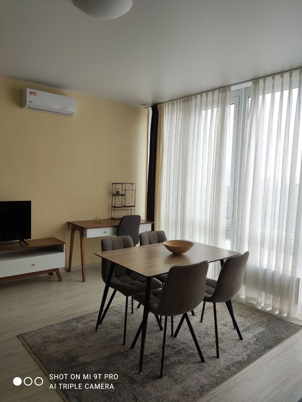 Продам квартиру на вул. Спрейса