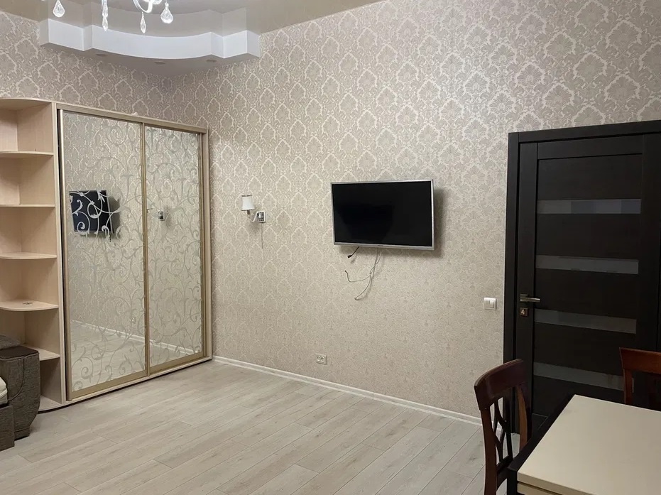 У продажу 2 кімнатна квартира біля парку Шевченка