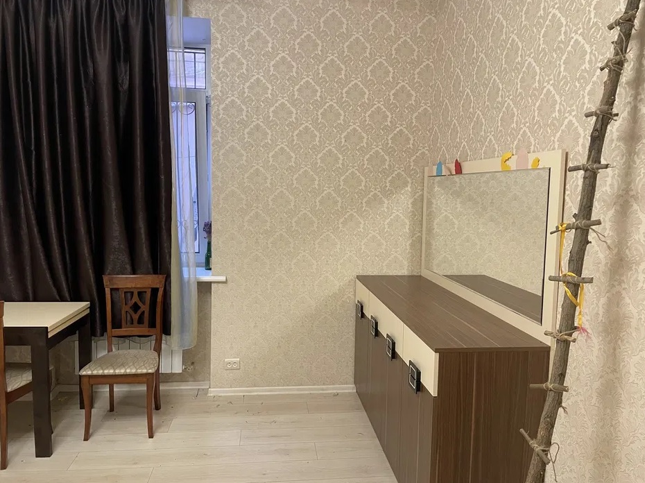 У продажу 2 кімнатна квартира біля парку Шевченка