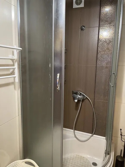 У продажу 2 кімнатна квартира біля парку Шевченка