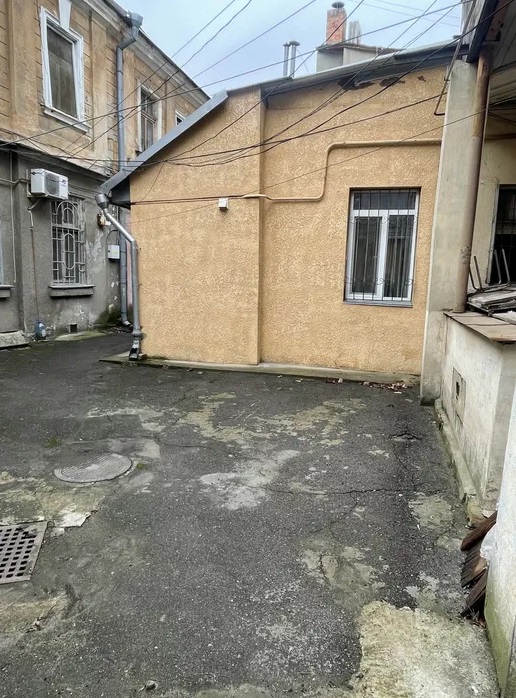 У продажу 2 кімнатна квартира біля парку Шевченка