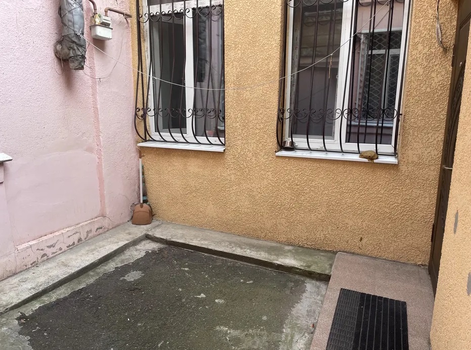 У продажу 2 кімнатна квартира біля парку Шевченка