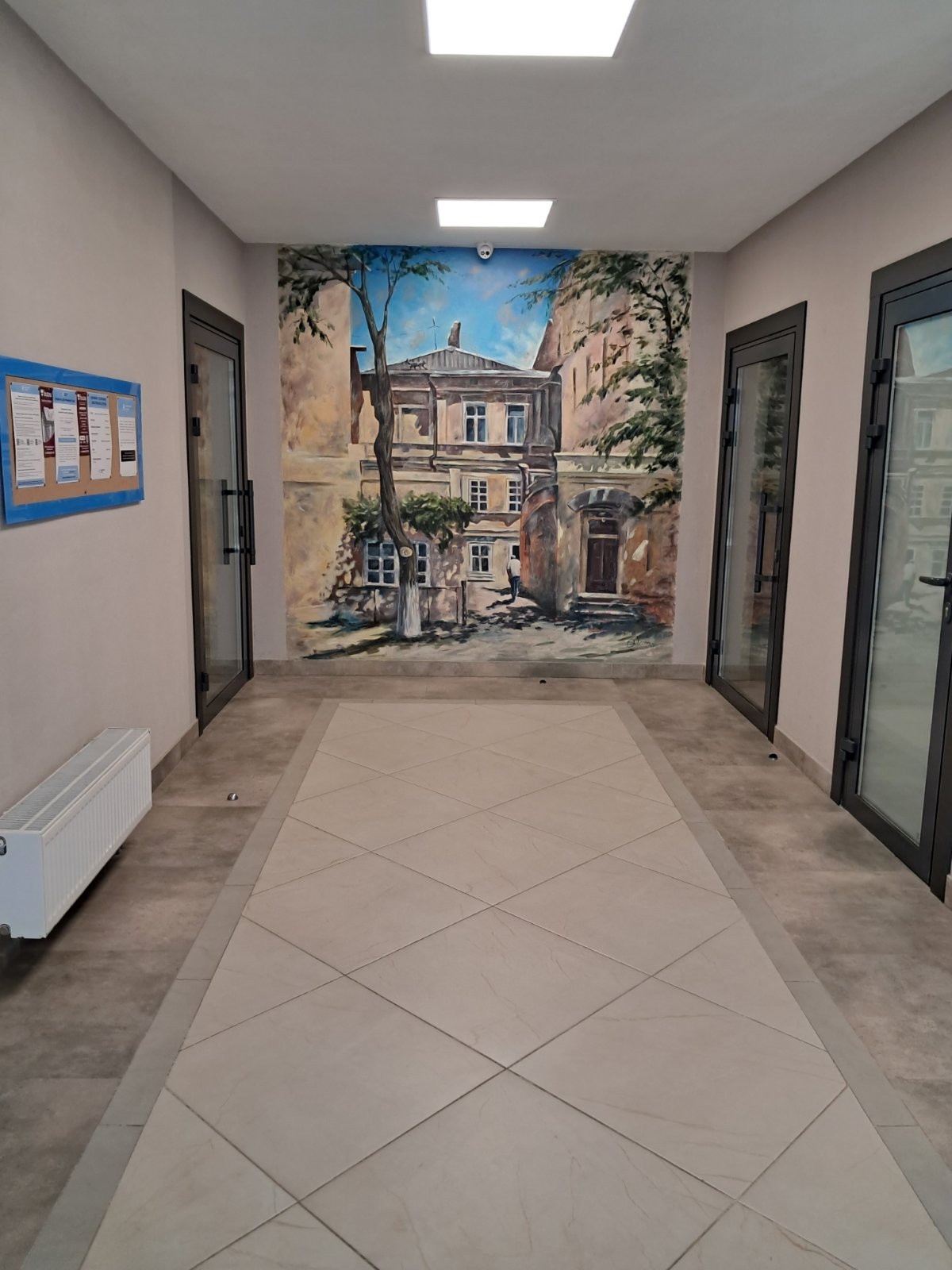 Продам 2 кімнатну квартиру на Дружби Народів вул.