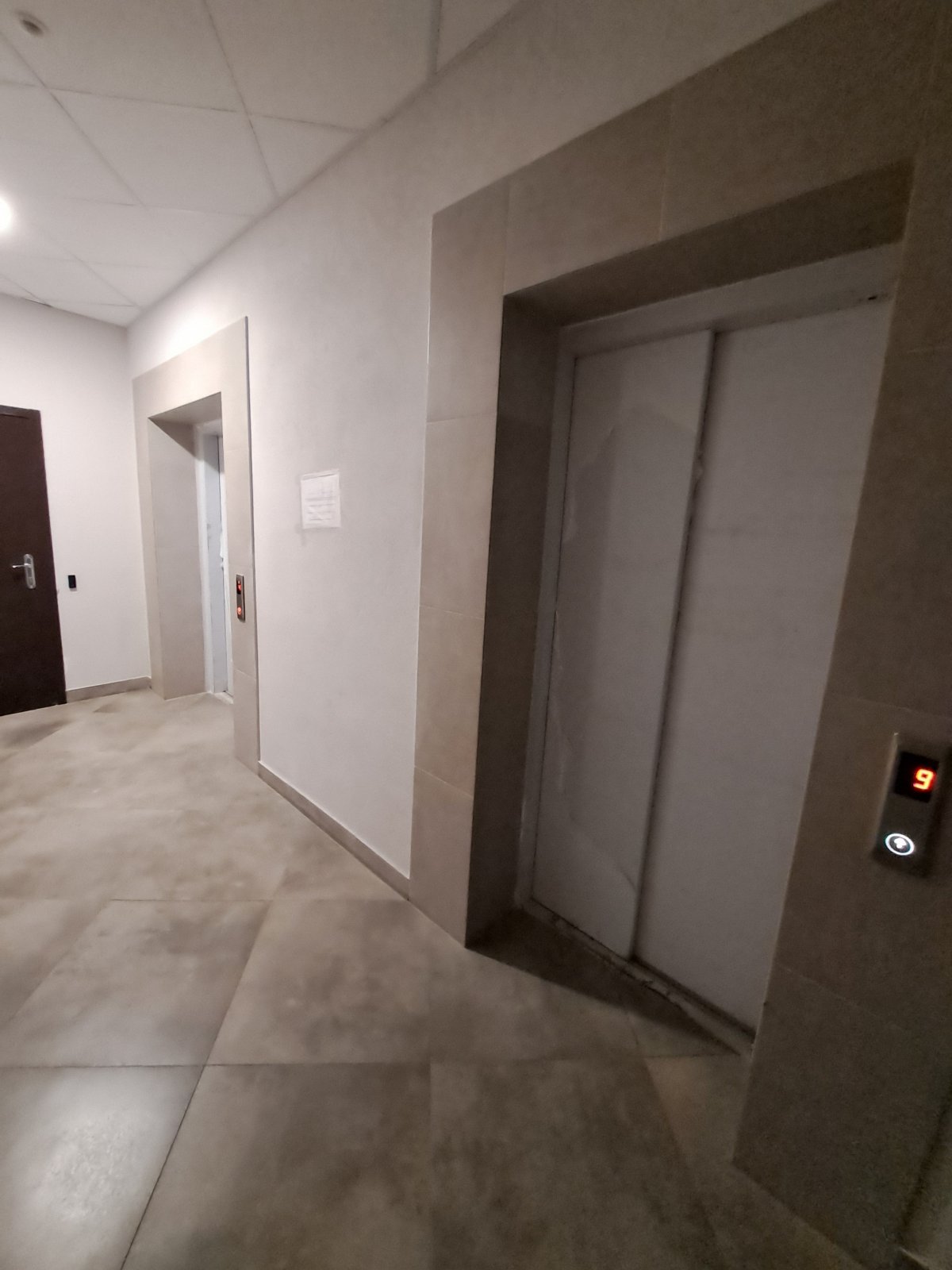 Продам 2 кімнатну квартиру на Дружби Народів вул.