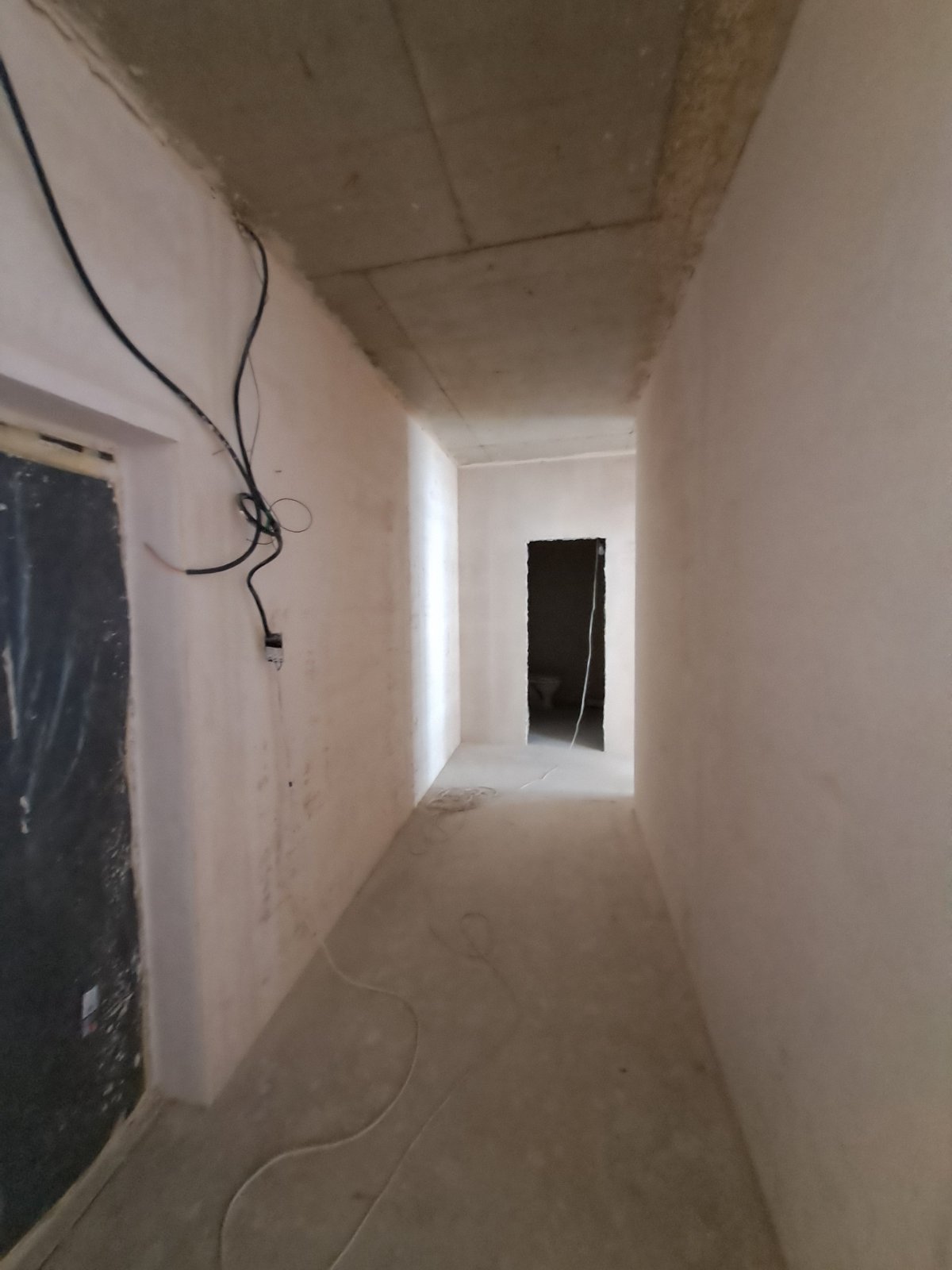 Продам 2 кімнатну квартиру на Дружби Народів вул.