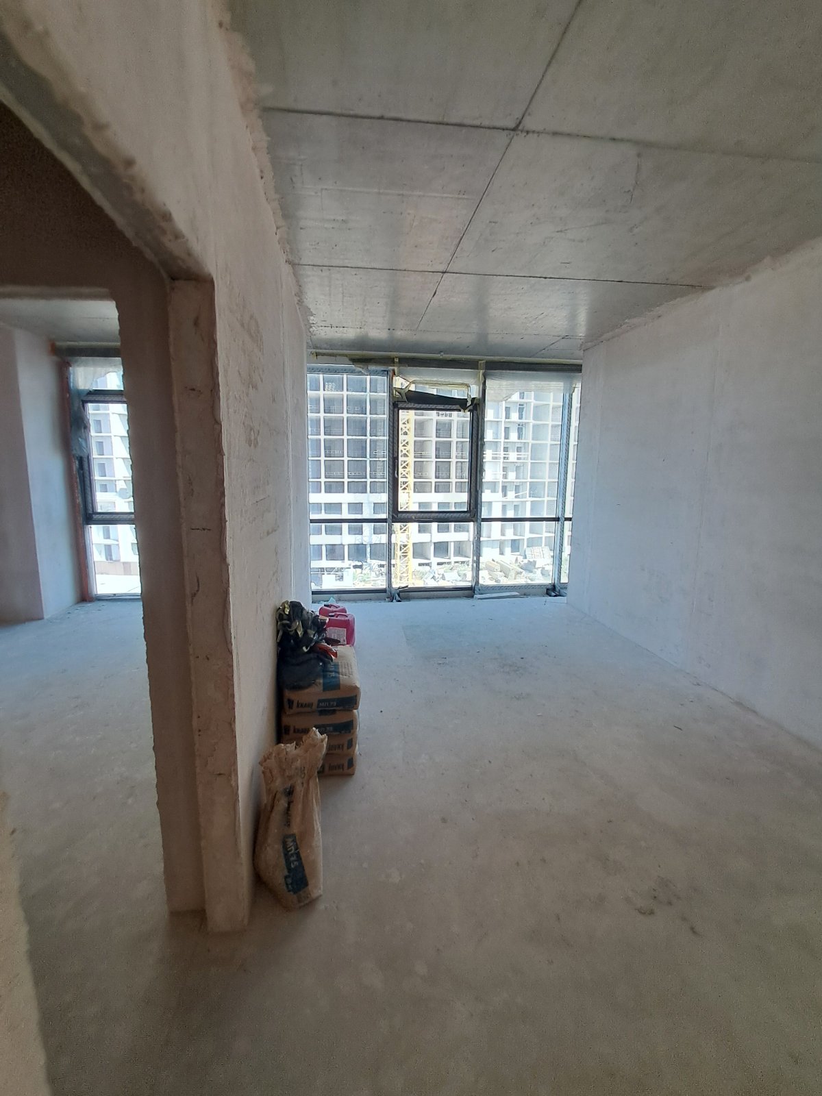 Продам 2 кімнатну квартиру на Дружби Народів вул.