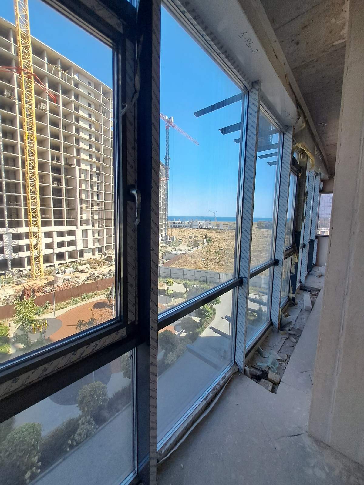 Продам 2 кімнатну квартиру на Дружби Народів вул.