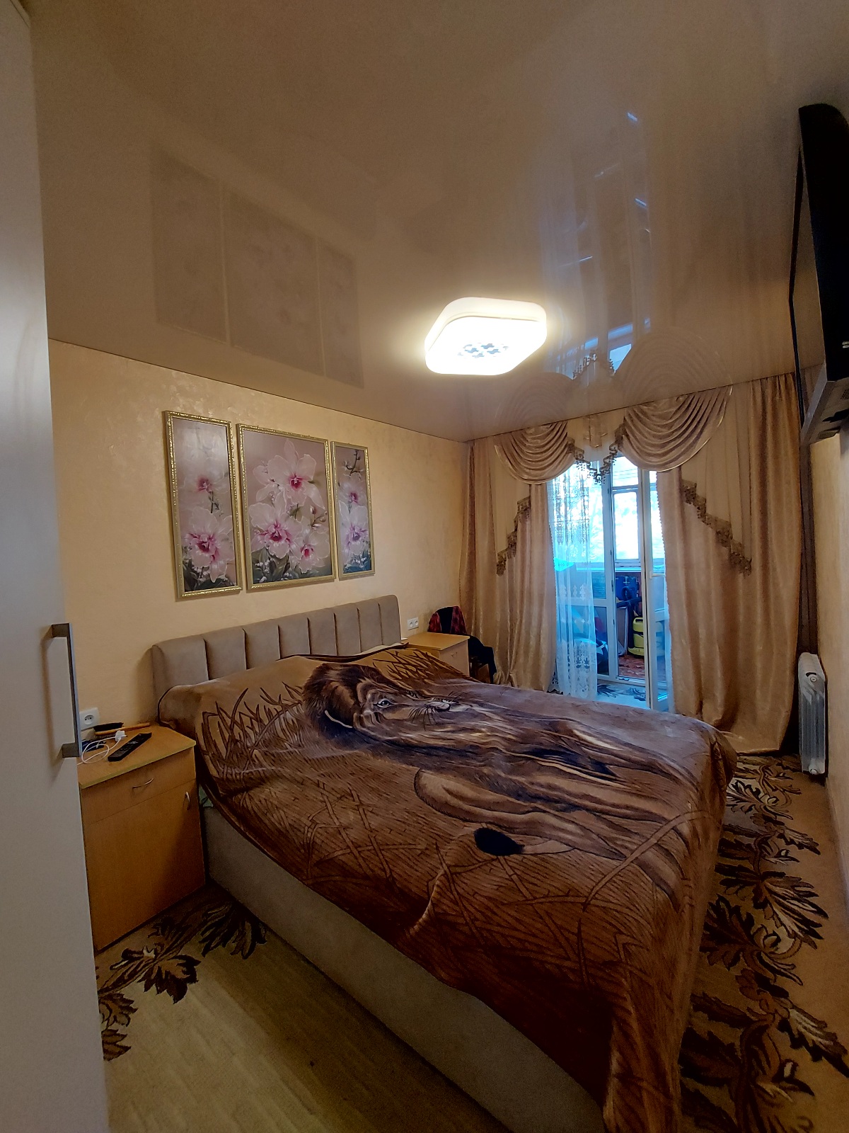 Квартира на Добровольського просп.