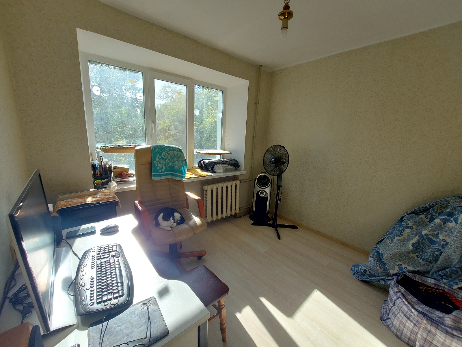 Квартира на Добровольського просп.