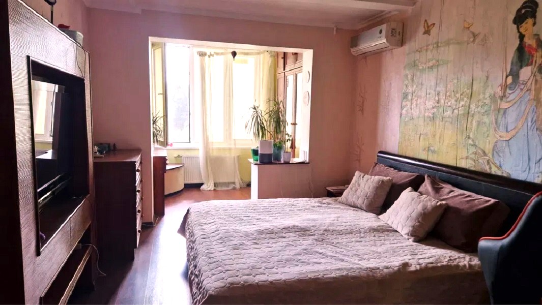 Квартира на Давида Ойстраха вул.