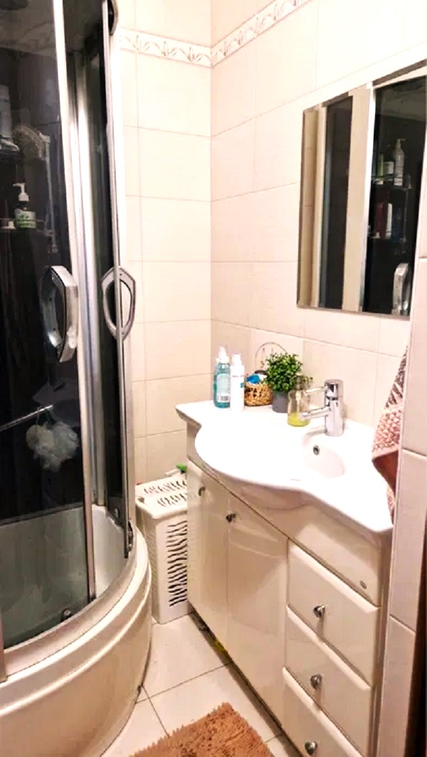 Квартира на Давида Ойстраха вул.