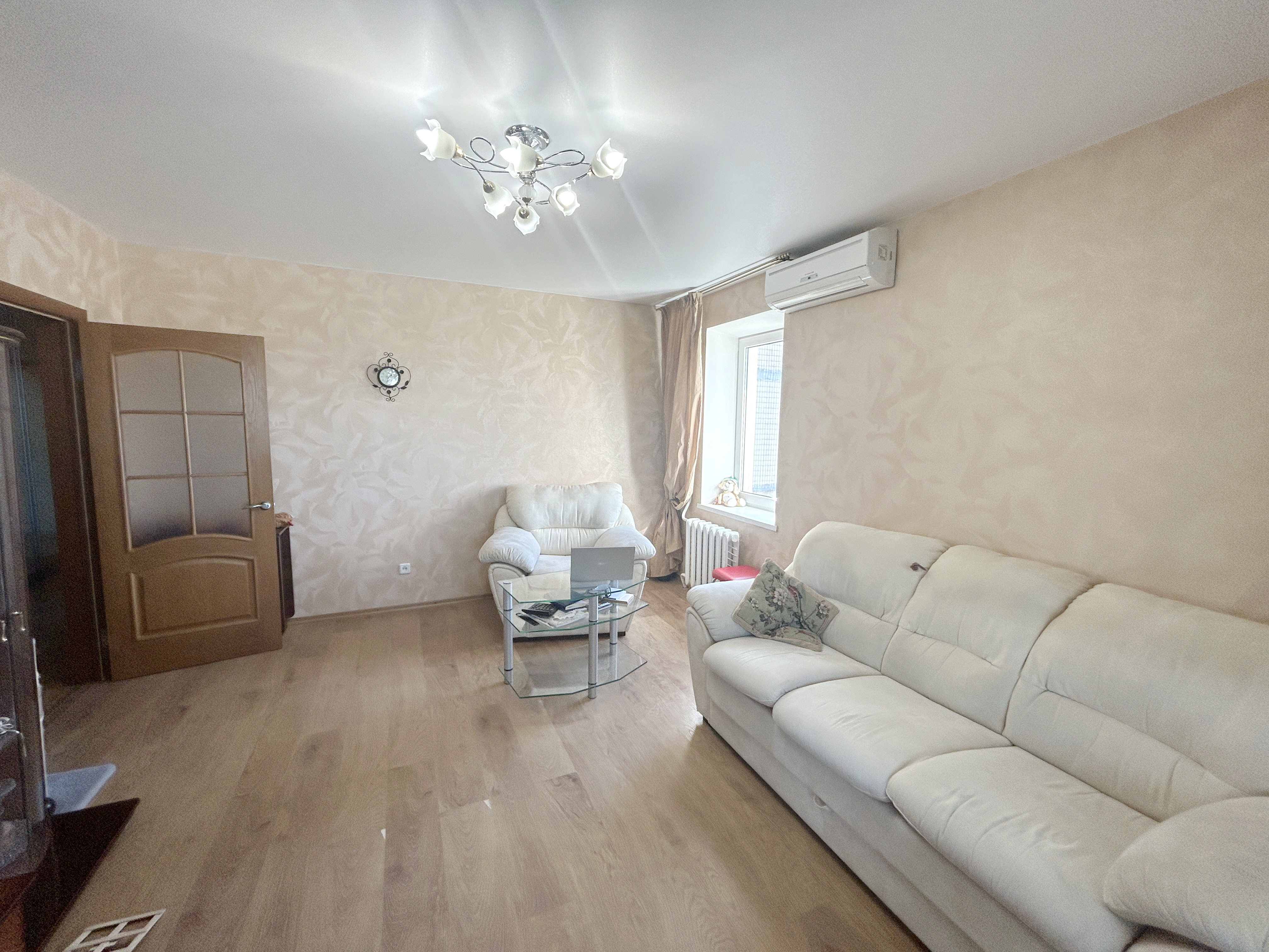 Квартира на Князя Я.Мудрого (Академіка Глушко) просп.