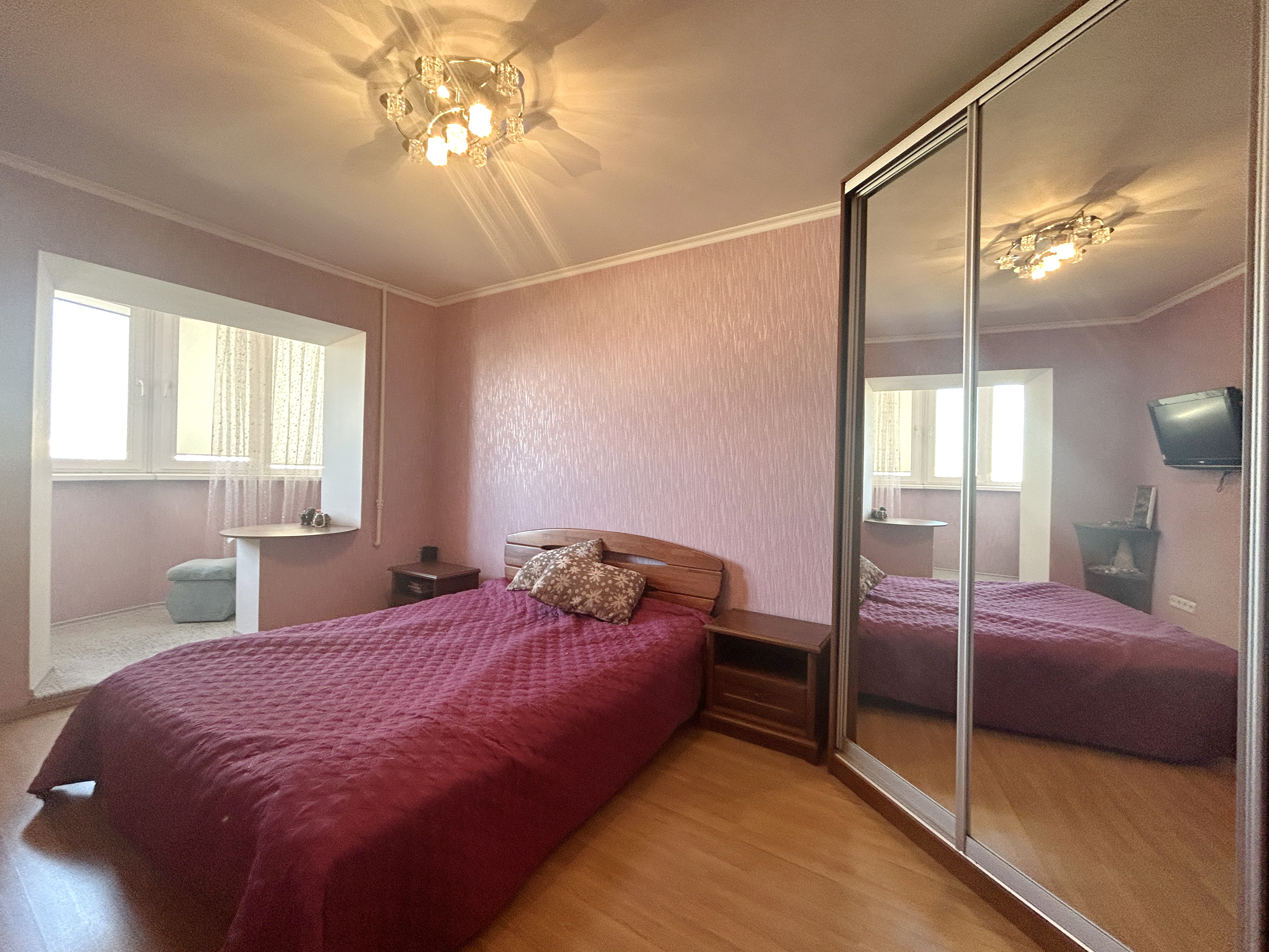 Квартира на Князя Я.Мудрого (Академіка Глушко) просп.