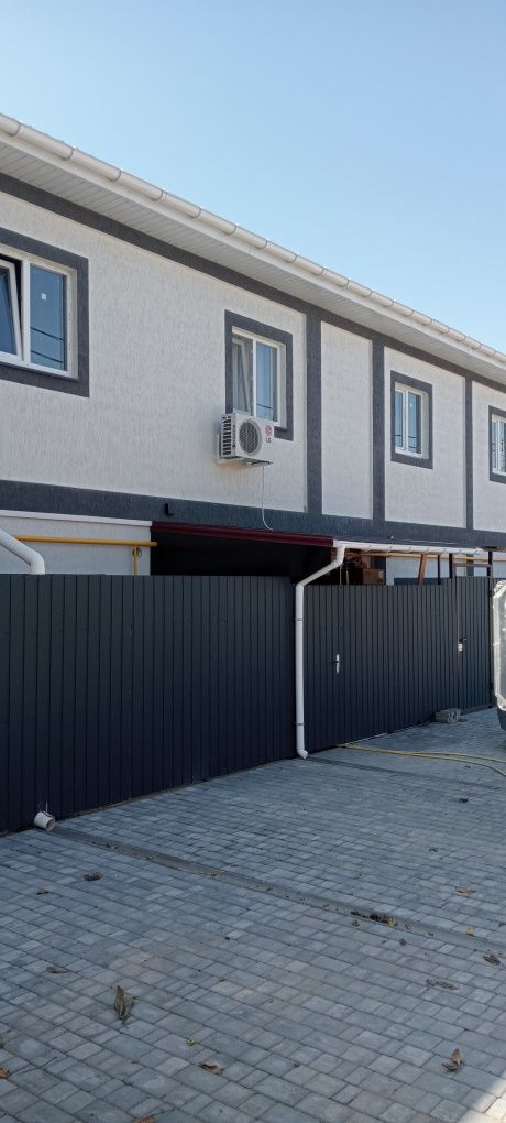 Квартира на Горизонтальній  вул