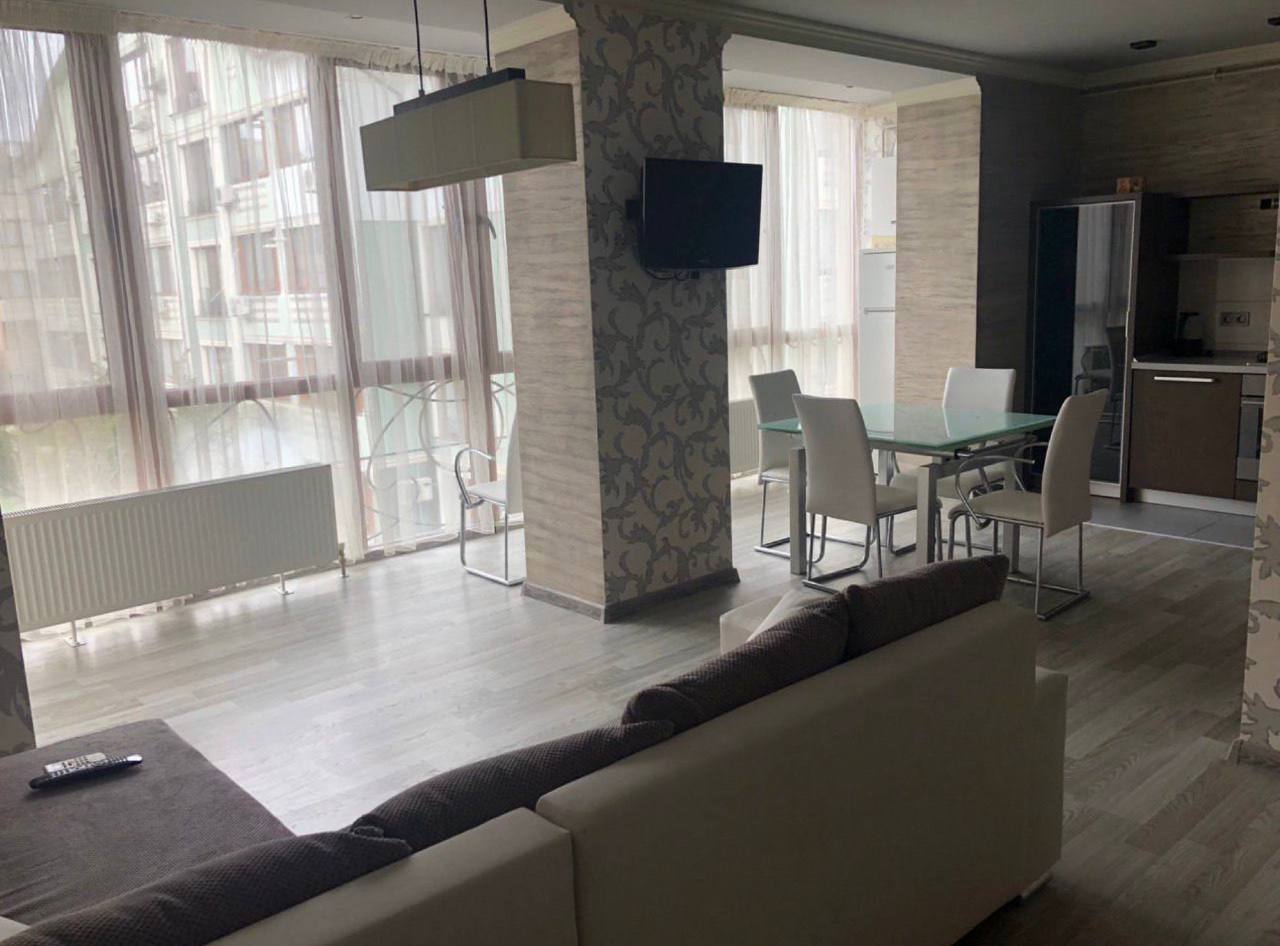 Квартира на Таїрова вул.