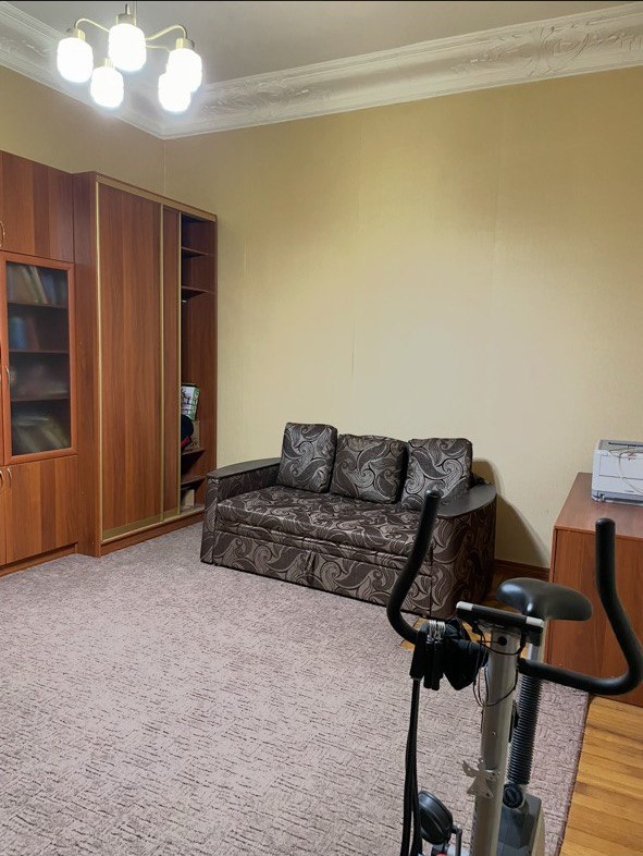 Продаємо 5-к квартиру на вул. Новосельського