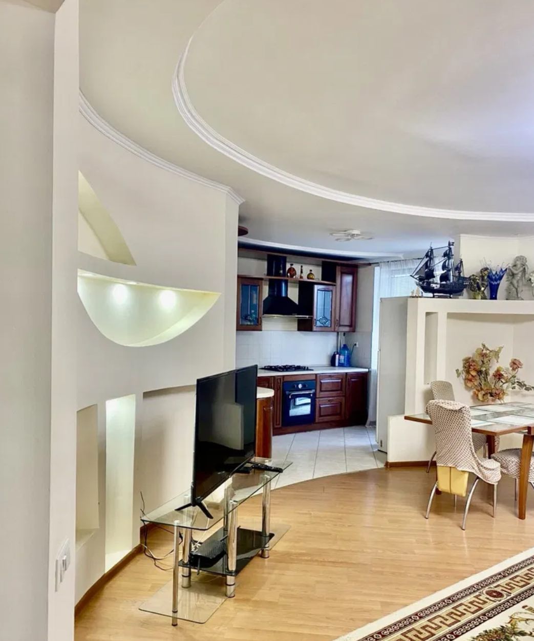 Квартира на Авдєєва-Чорноморського вул.