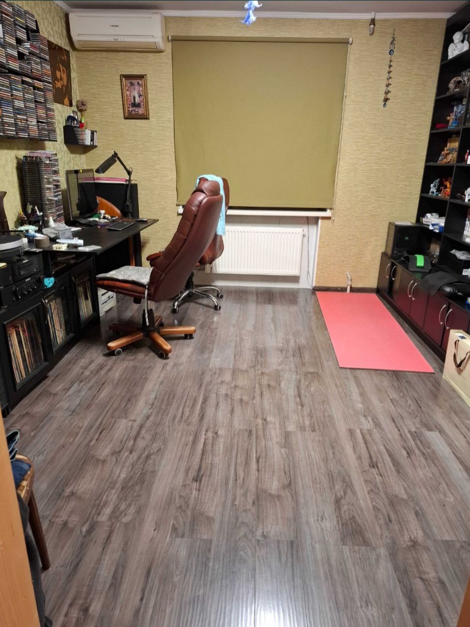 Продам квартиру на Середній вул.