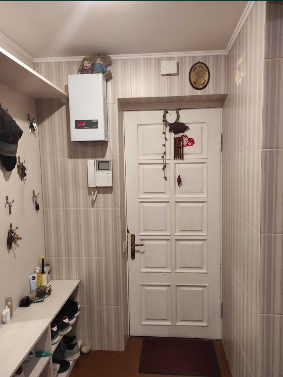 Продам квартиру на Середній вул.