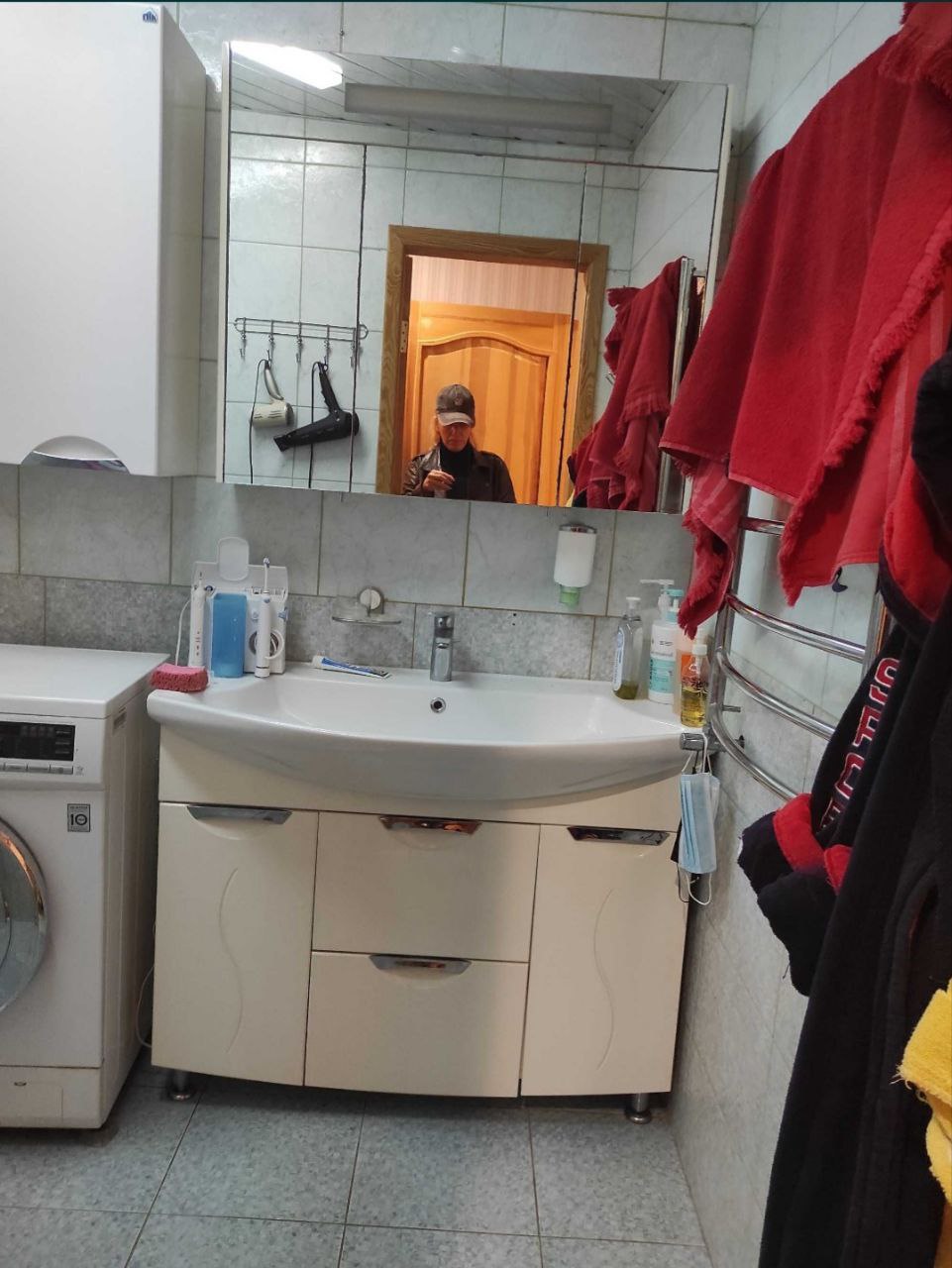 Продам квартиру на Середній вул.