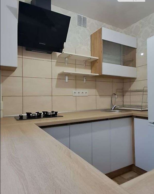 квартира на Небесній Сотні вул