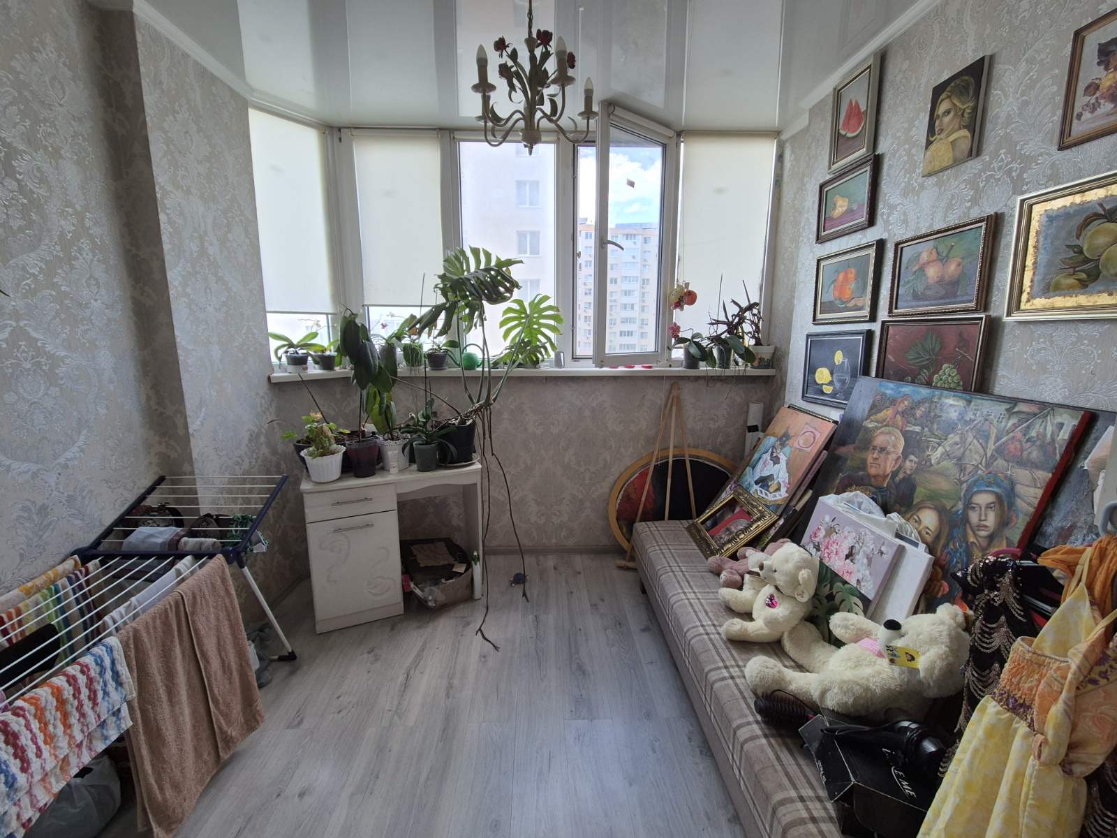 Однокімнатна квартира на Радужний Масив вул.