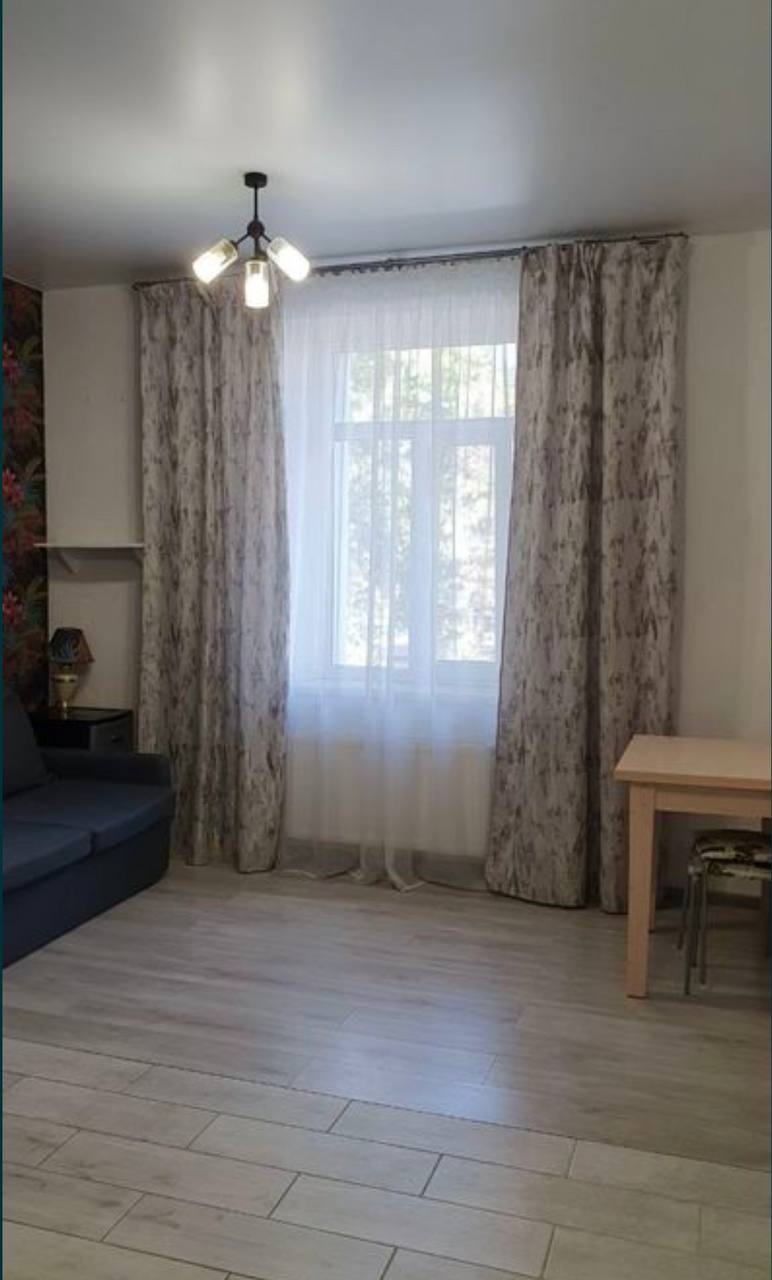 1 кімнатна квартира у Кравцова пров.