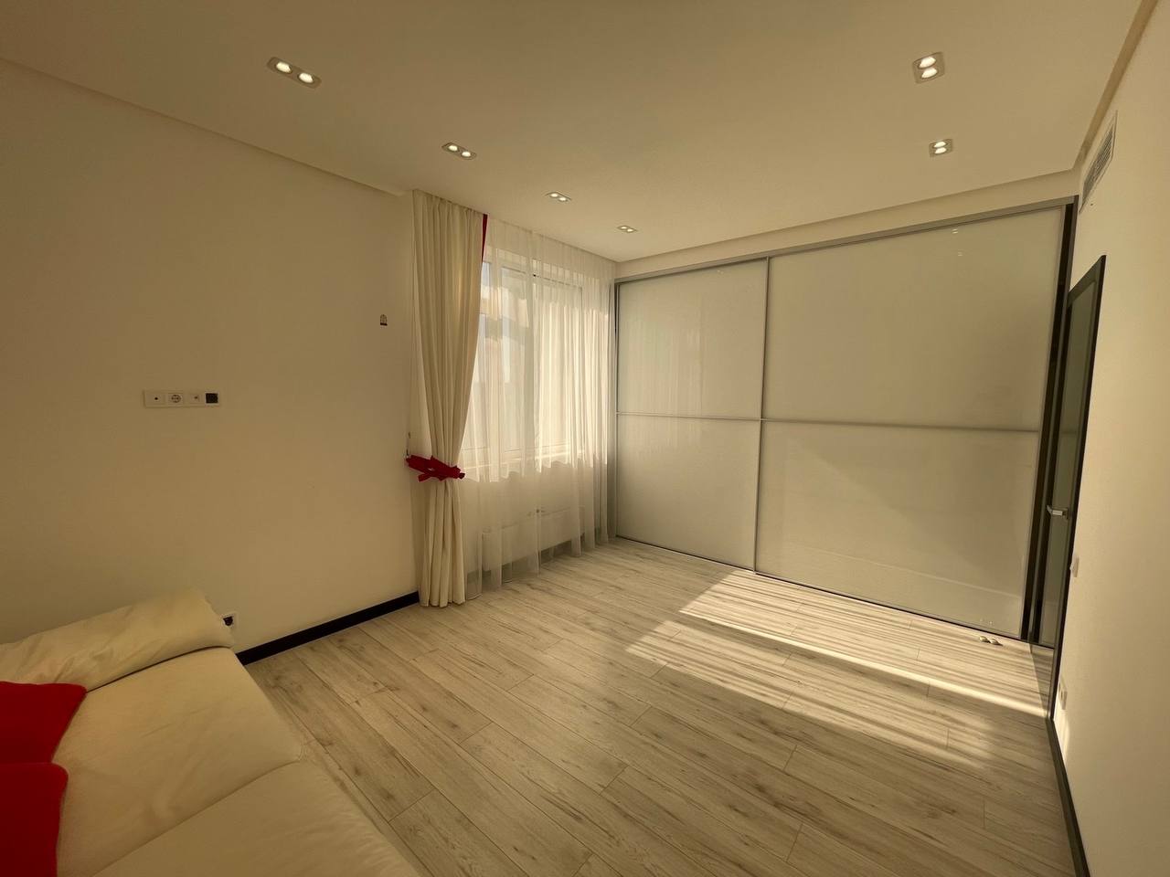 Квартира на Перлинна вул.