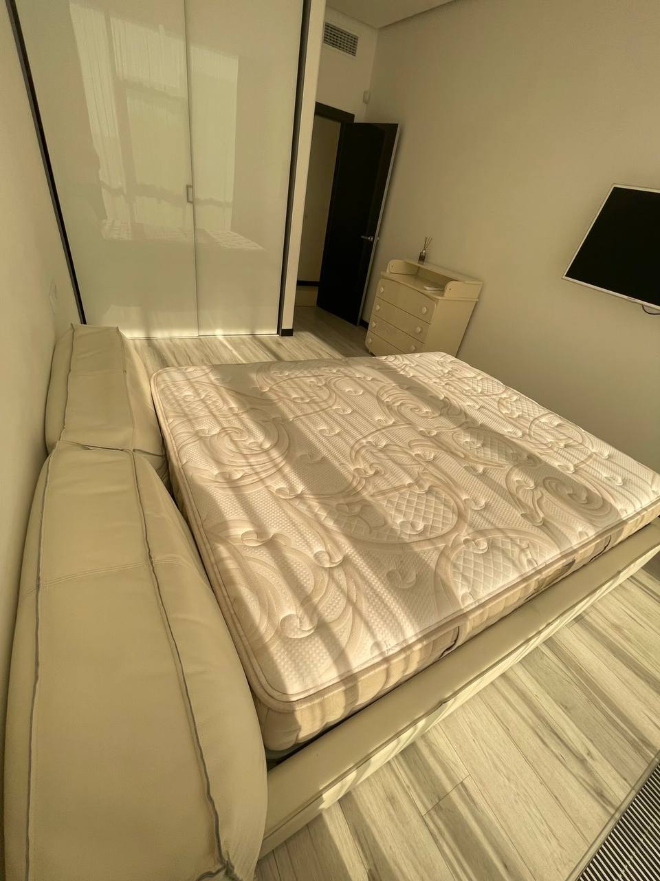 Квартира на Перлинна вул.