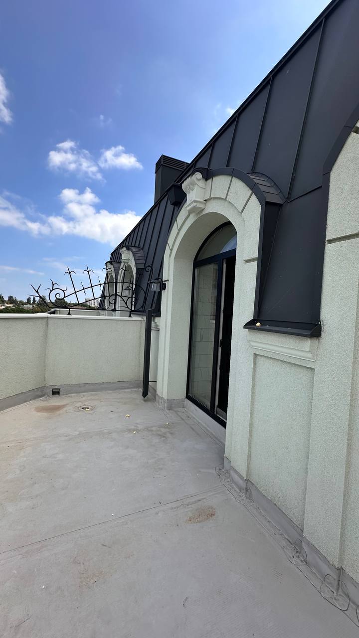 Продам 1 кімнатну квартиру на Гімназичній вул.