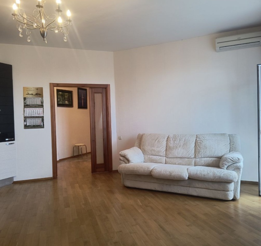 Двокімнатна квартира на Базарній вул.