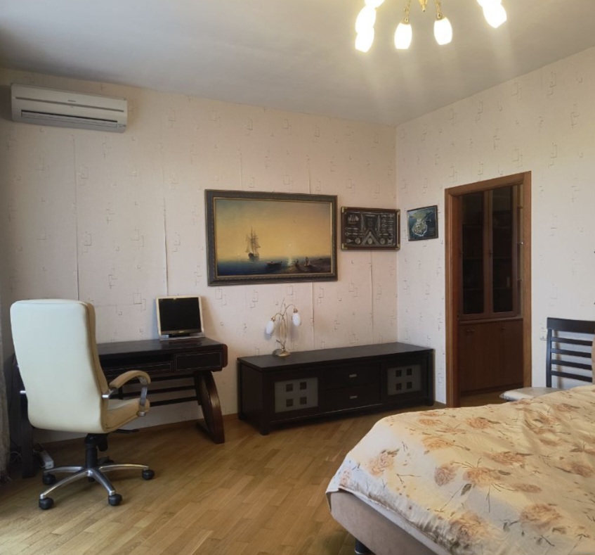 Двокімнатна квартира на Базарній вул.