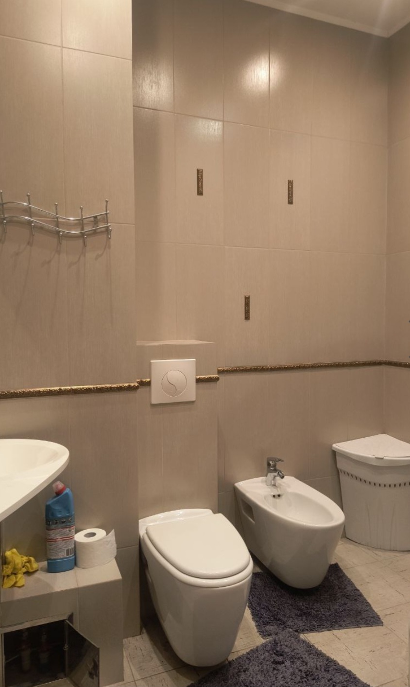 Двокімнатна квартира на Базарній вул.