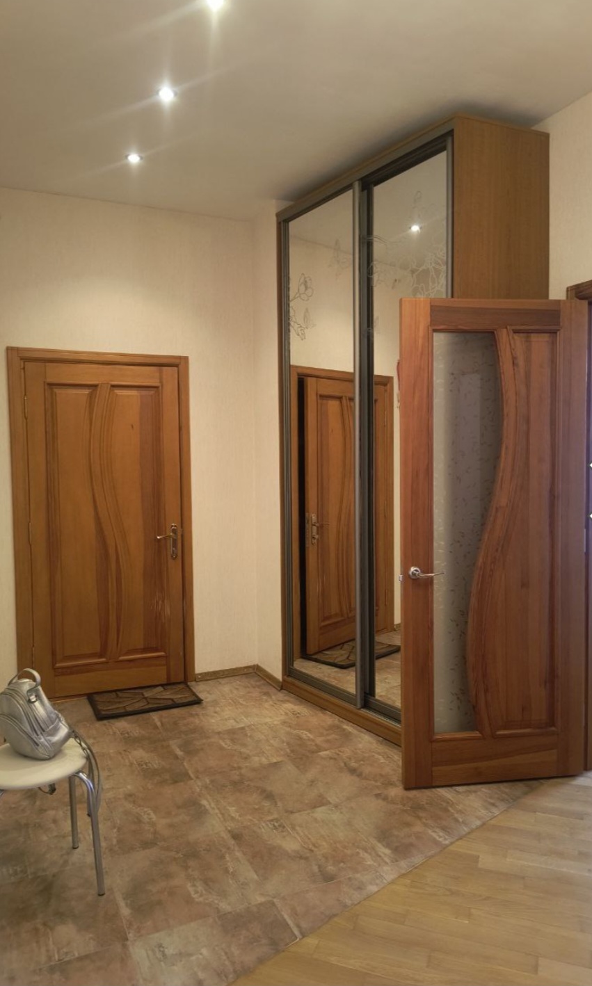 Двокімнатна квартира на Базарній вул.