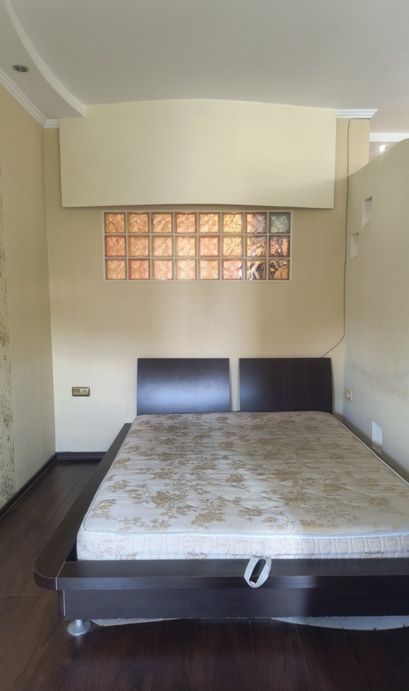 Однокімнатна квартира на Середньофонтанській вул.