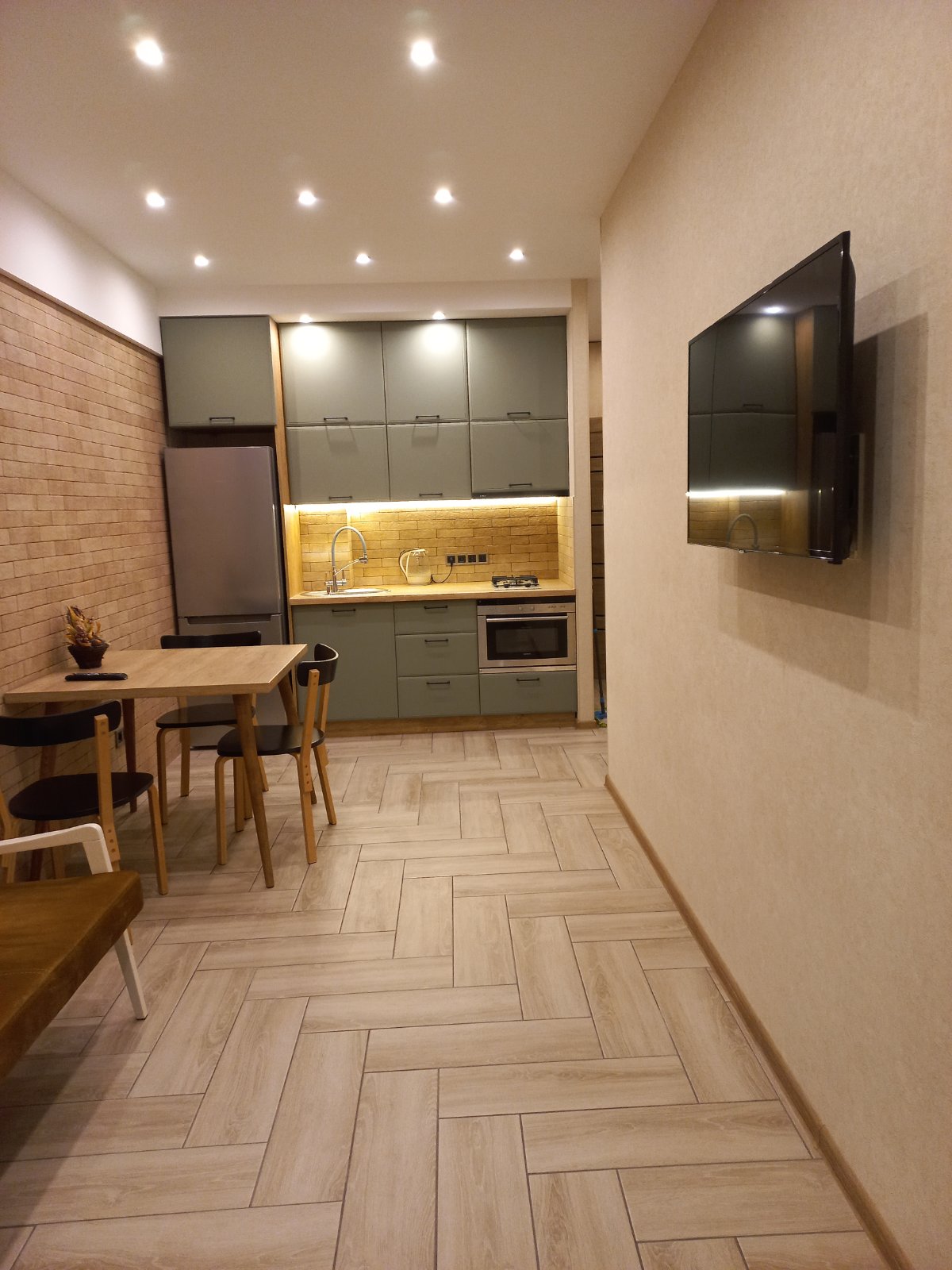 Квартира на Тополевому пров.