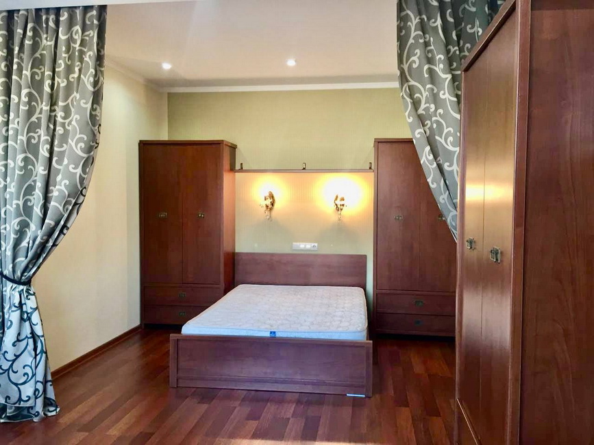 Однокімнатна квартира на Говорова (Добровольців) вул.